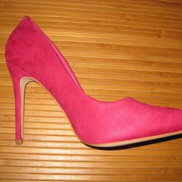 Akira Fuchsia Pink Newbie Faux Suede Pumps Size 7.5 NIB Pointed Toe Stiletto - Picture 2 of 6
